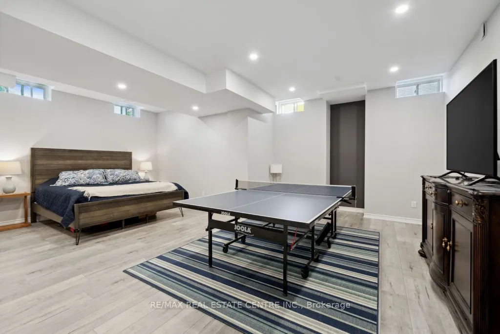 10 Crown Forest Court