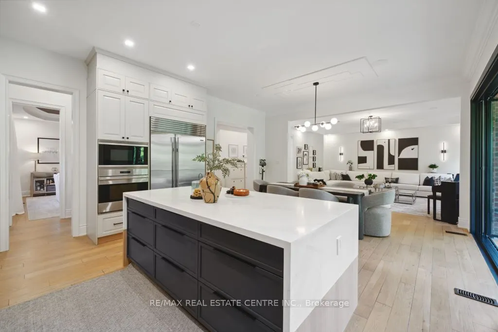 10 Crown Forest Court