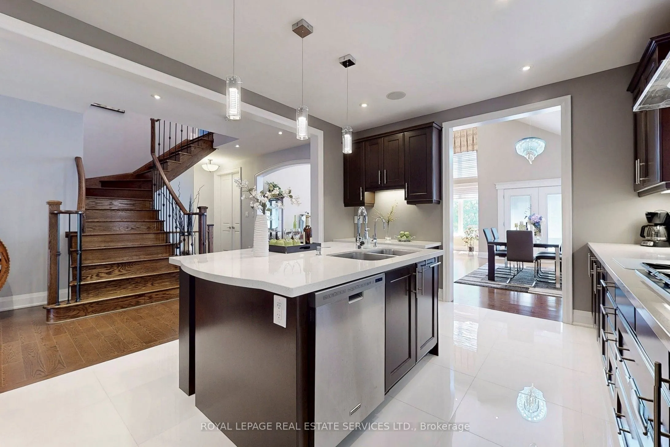 149 Coastline Drive