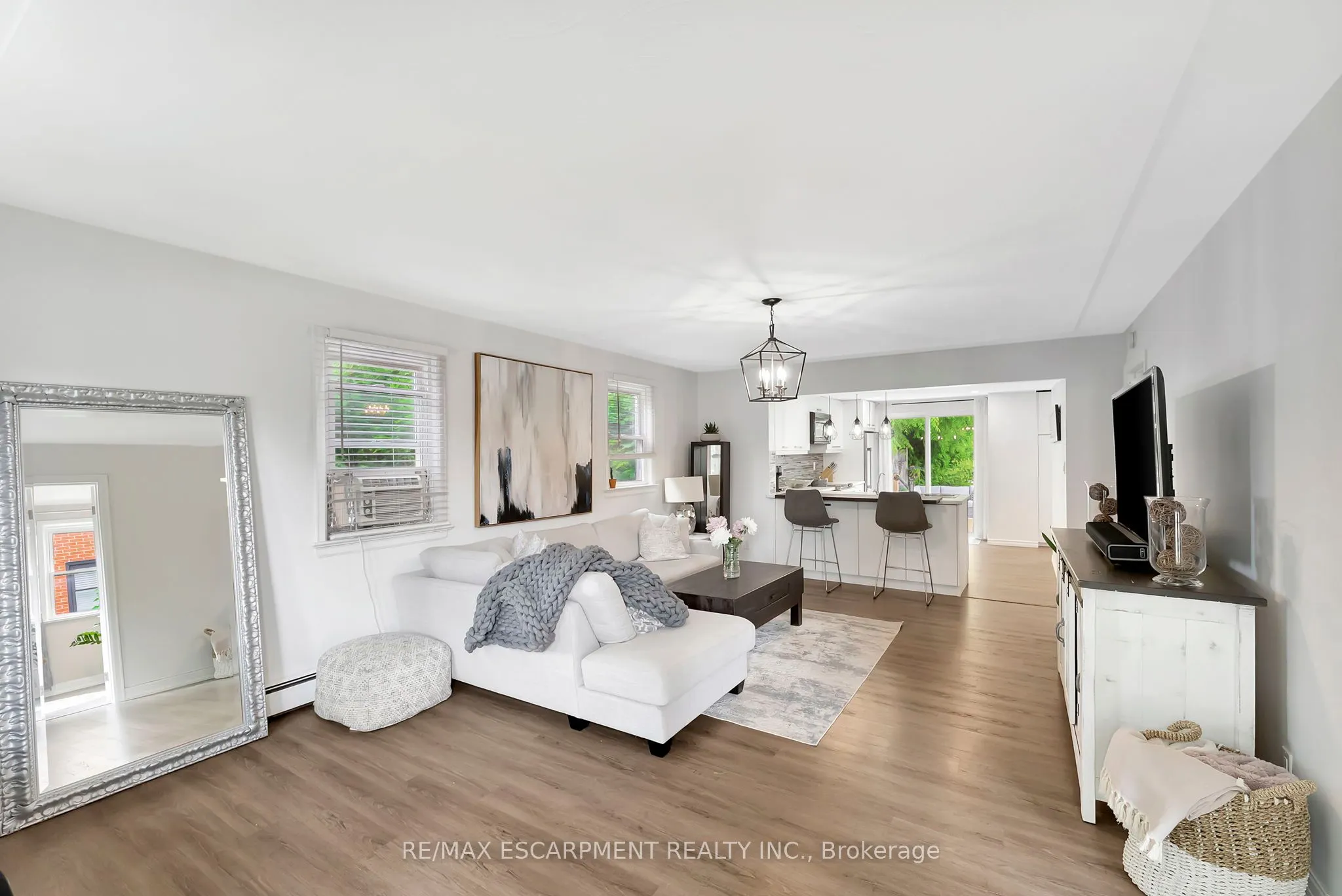 2387 Glenwood School Drive