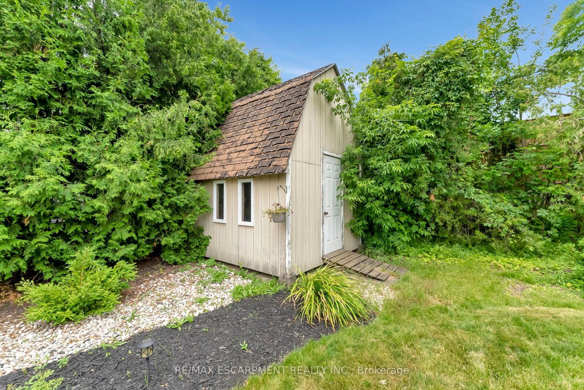 2387 Glenwood School Drive