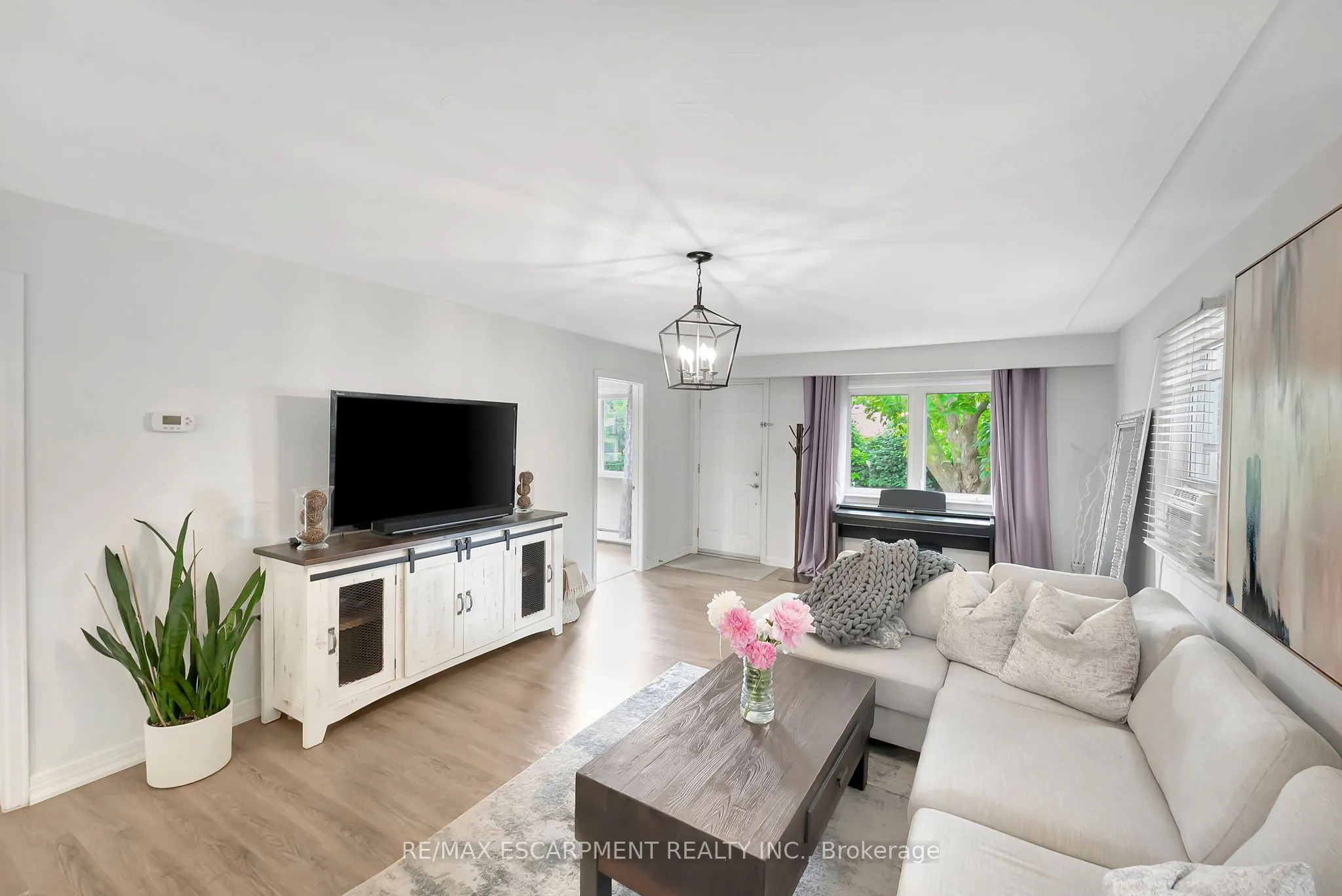 2387 Glenwood School Drive