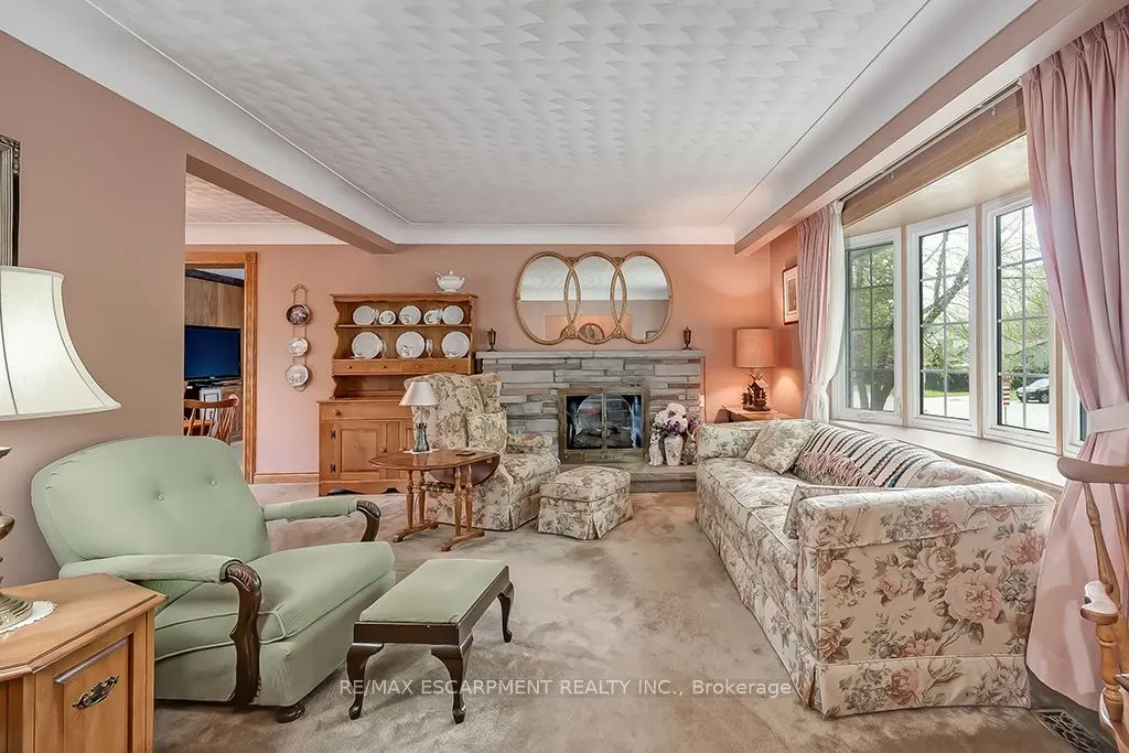 327 Strathcona Drive