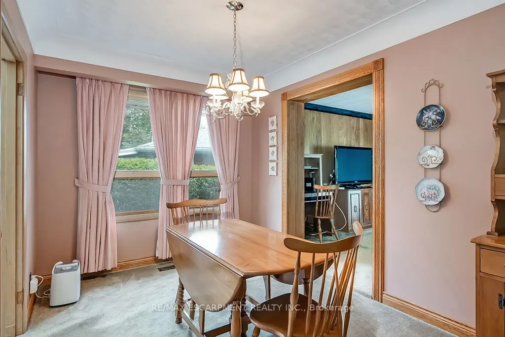 327 Strathcona Drive