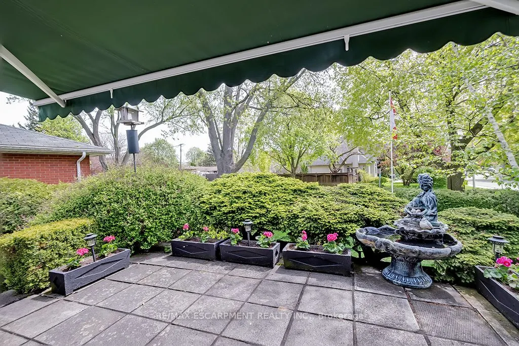 327 Strathcona Drive