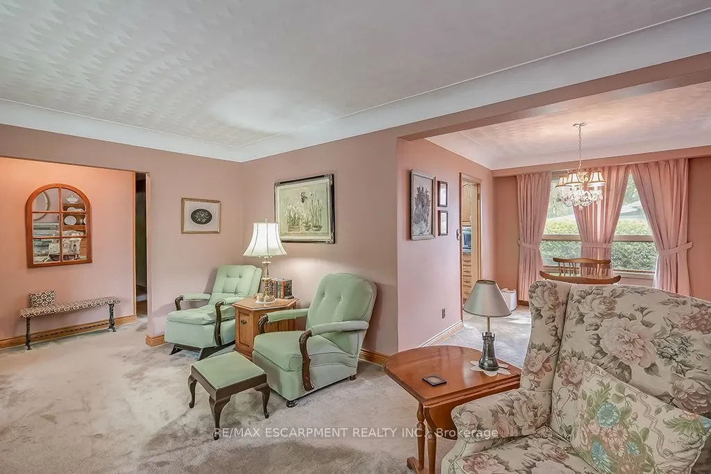 327 Strathcona Drive