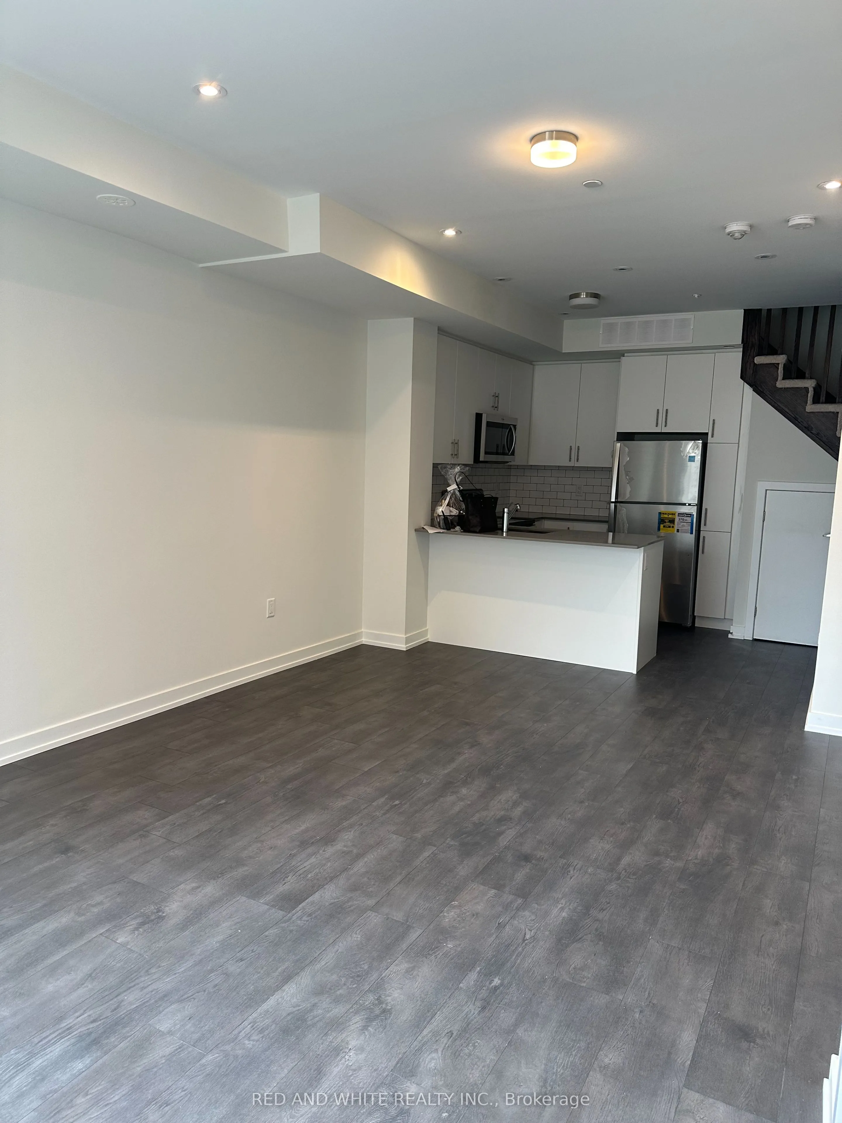 3550 Colonial Drive, #18