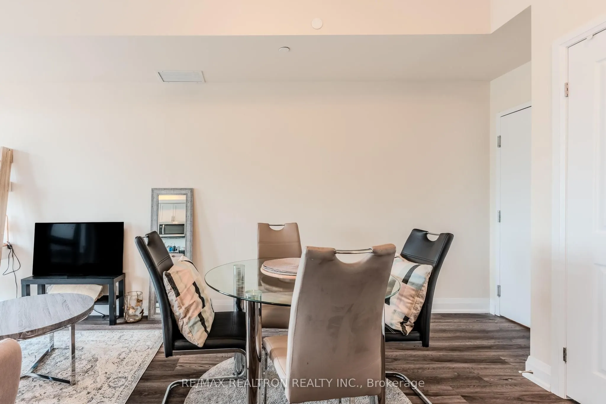 1577 Rose Way, #115