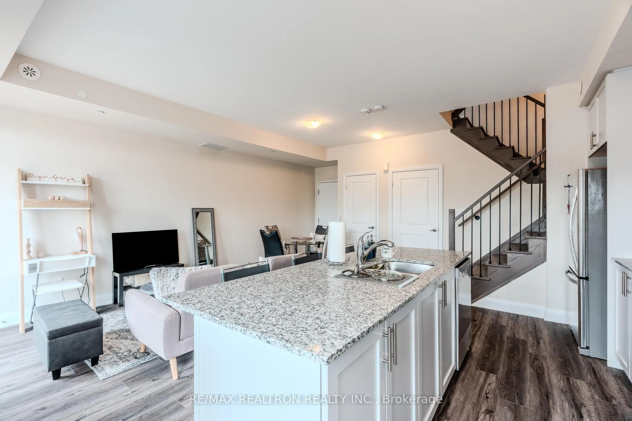 1577 Rose Way, #115