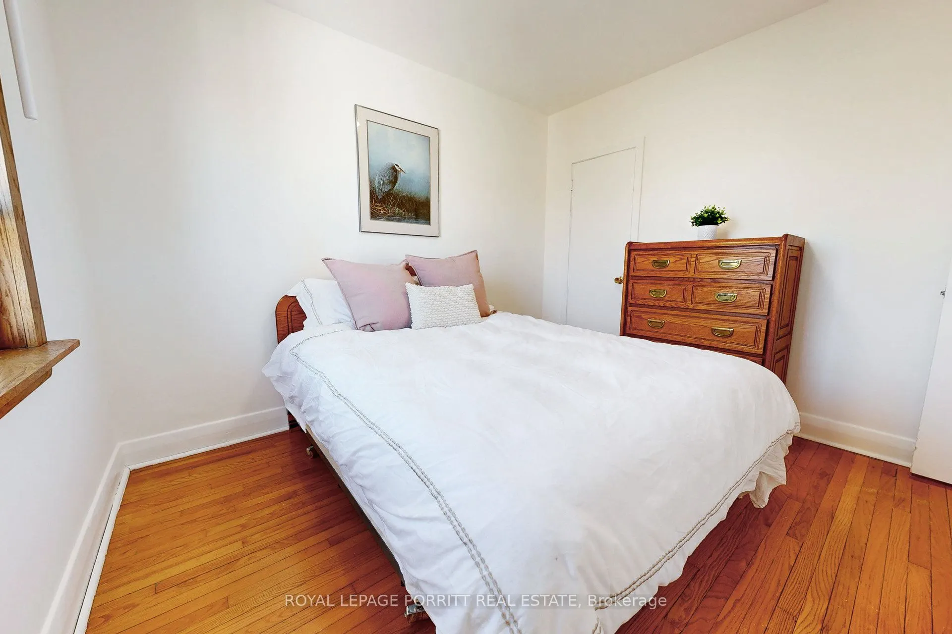 284 Lanor Avenue