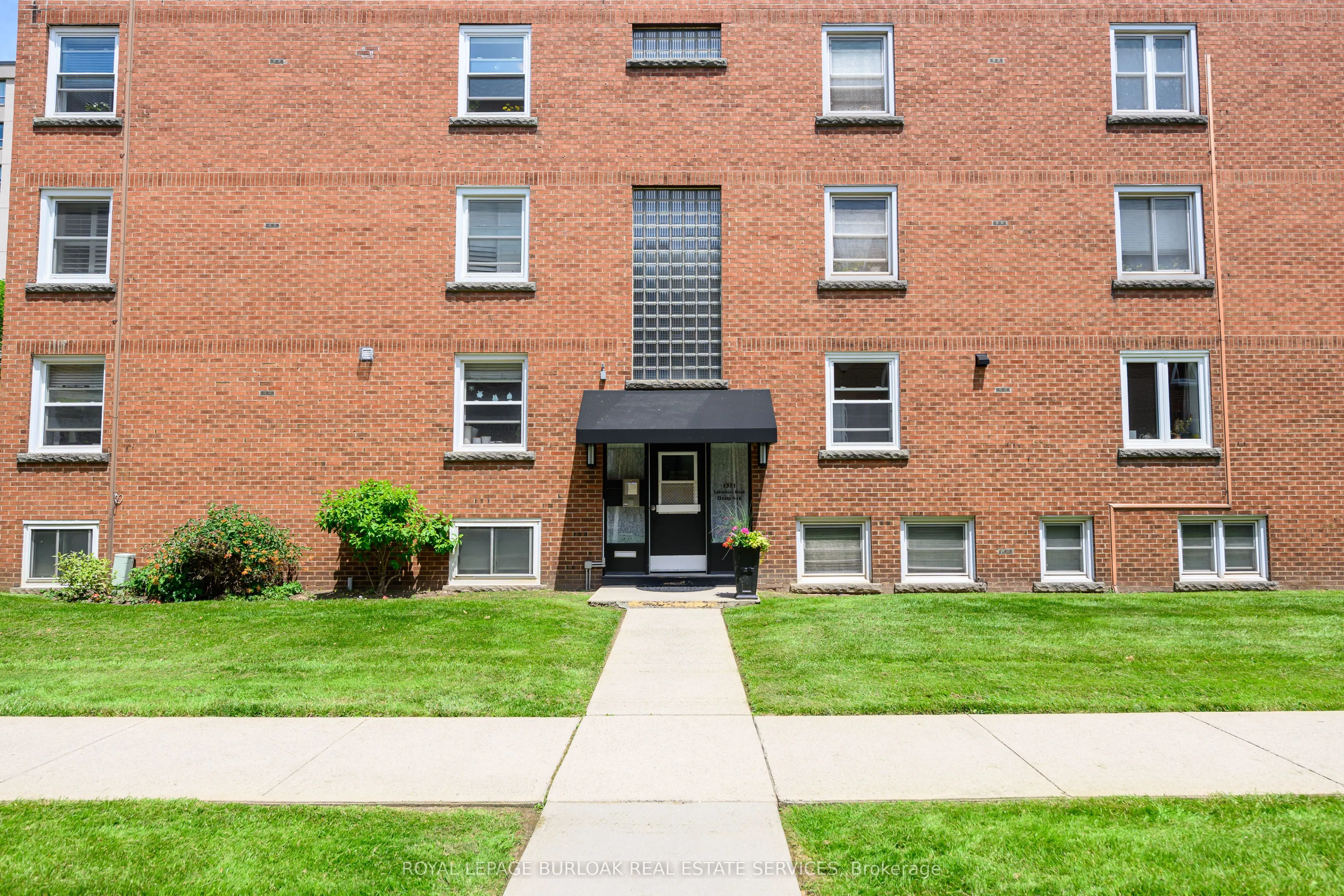 1351 Lakeshore Road, #16