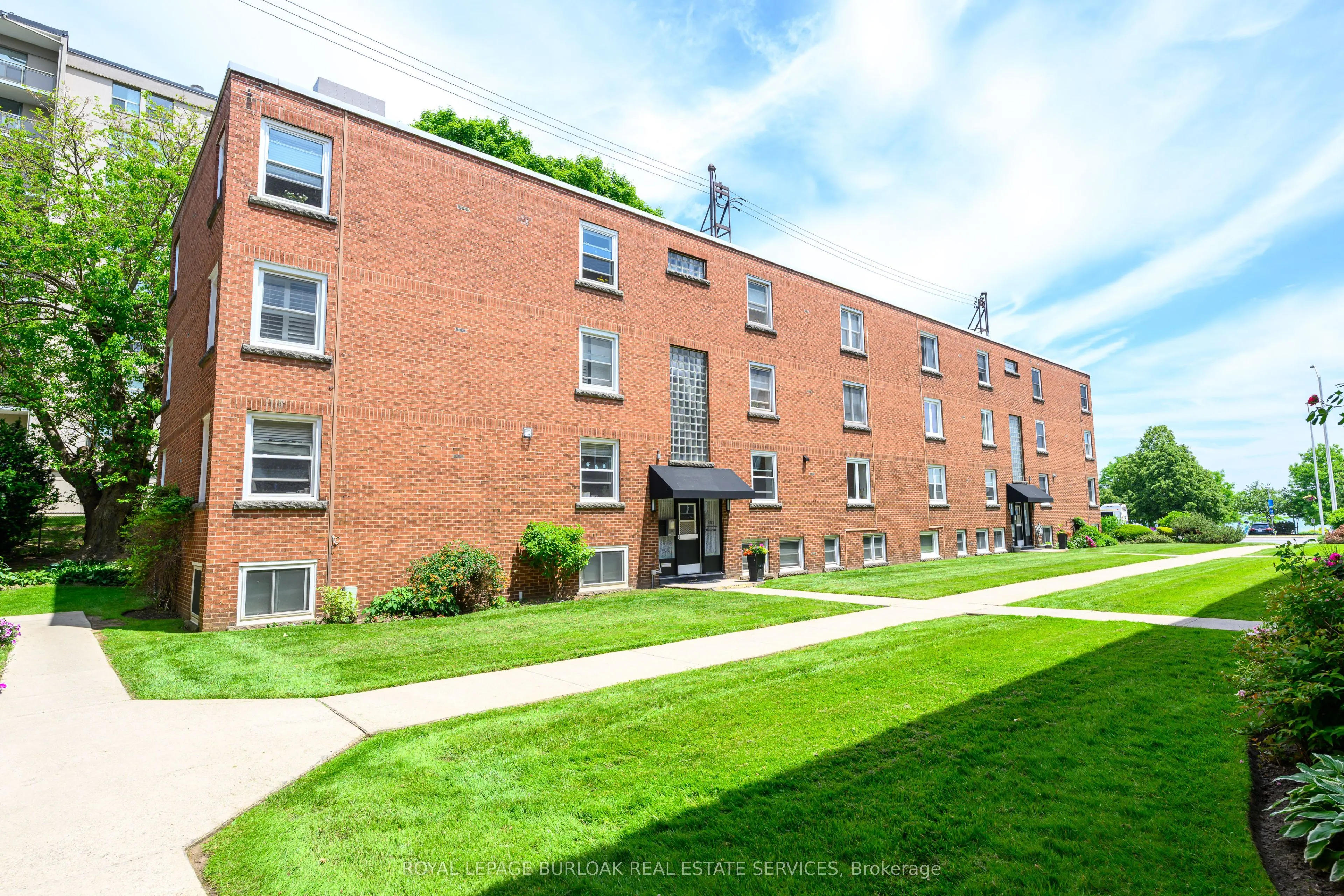 1351 Lakeshore Road, #16