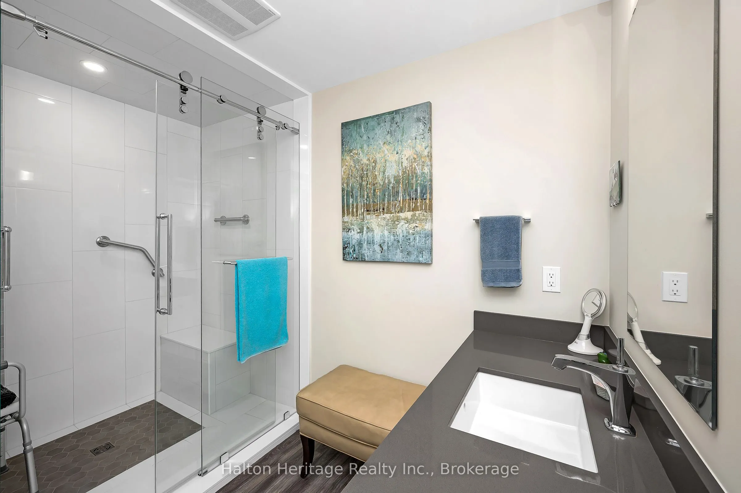 2060 Lakeshore Road, #1004