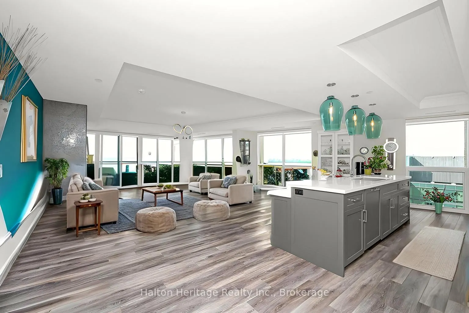 2060 Lakeshore Road, #1004