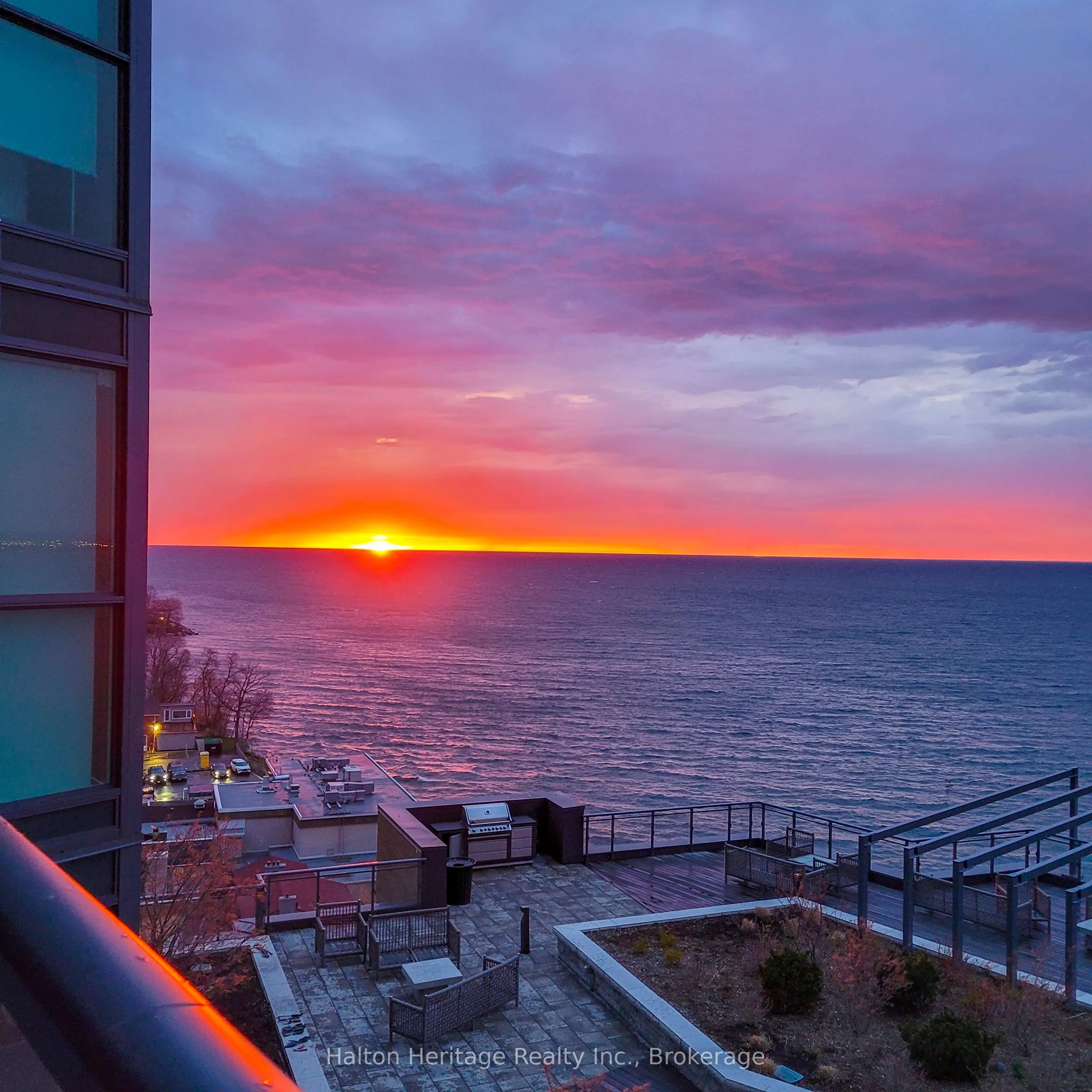2060 Lakeshore Road, #1004