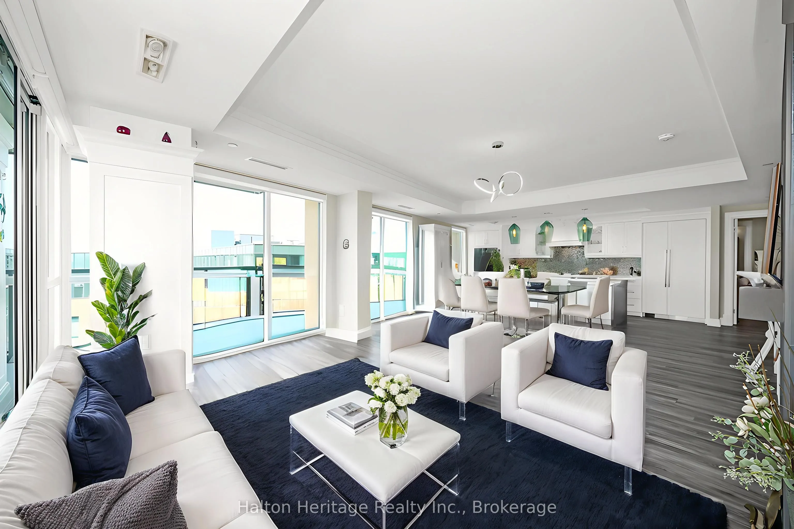 2060 Lakeshore Road, #1004
