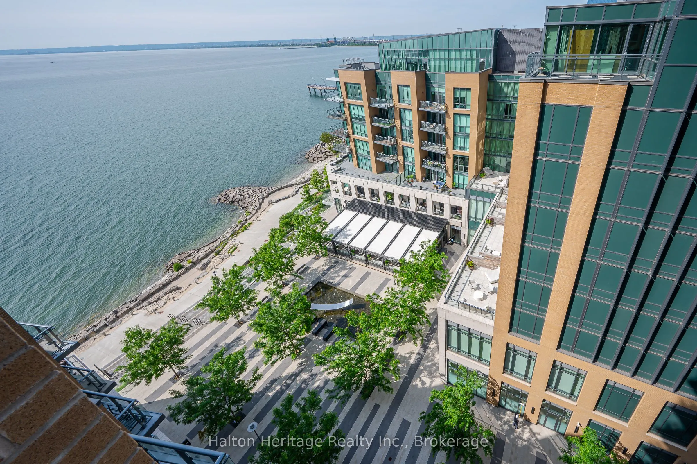 2060 Lakeshore Road, #1004
