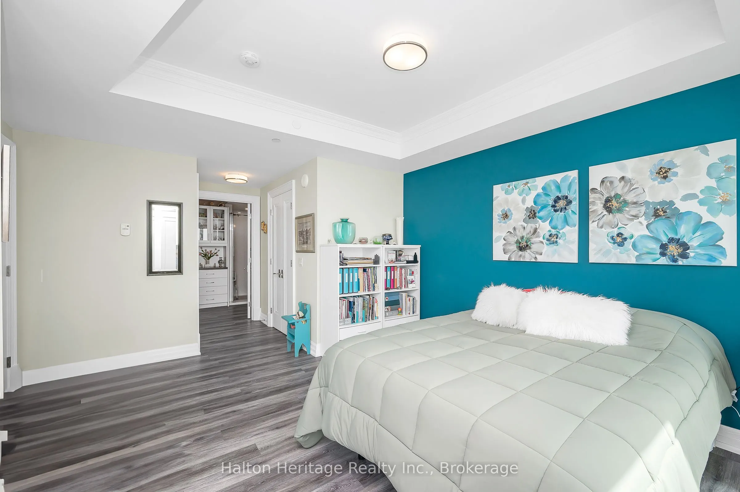 2060 Lakeshore Road, #1004