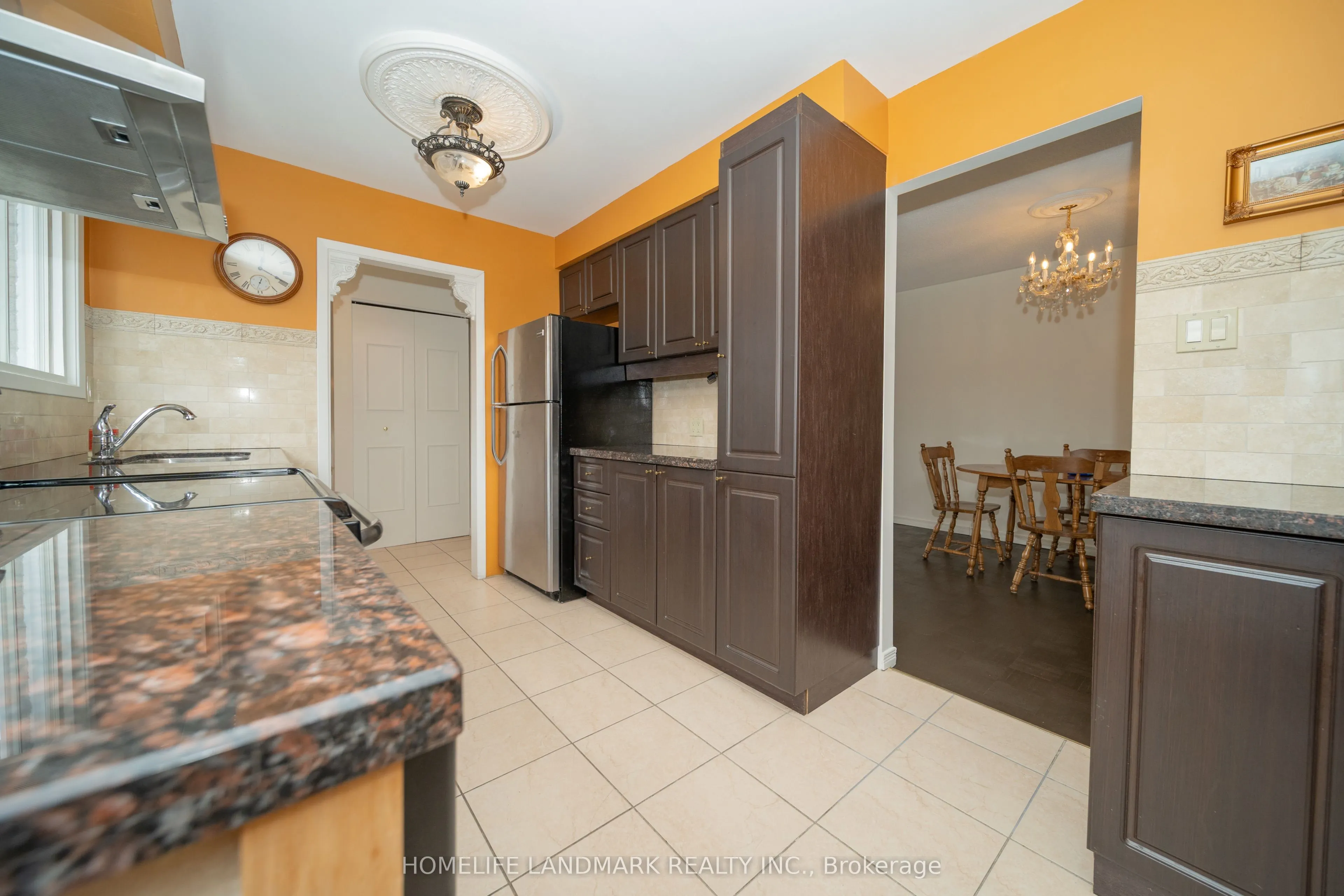 6929 Bilbao Lane