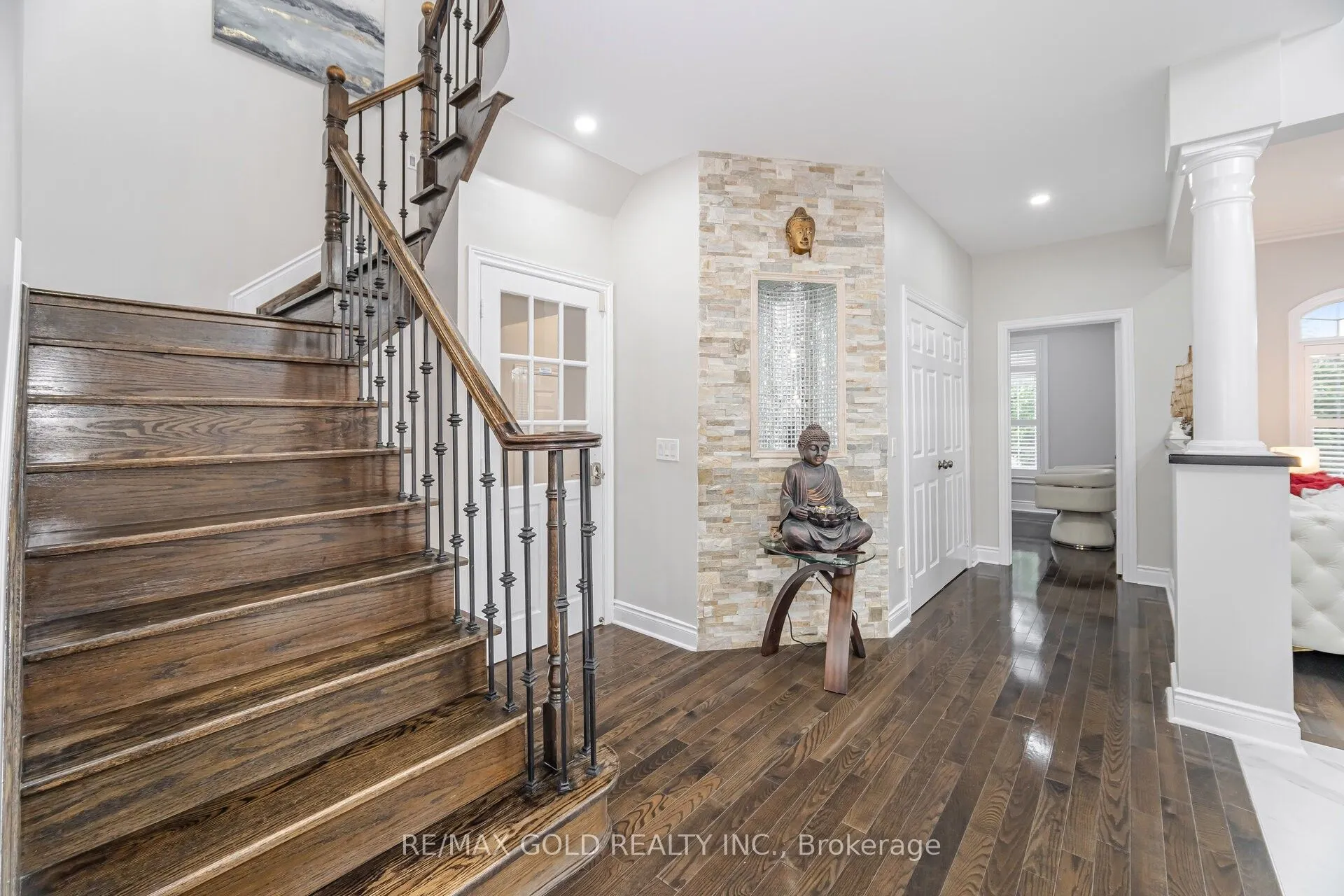 2 Belleville Drive