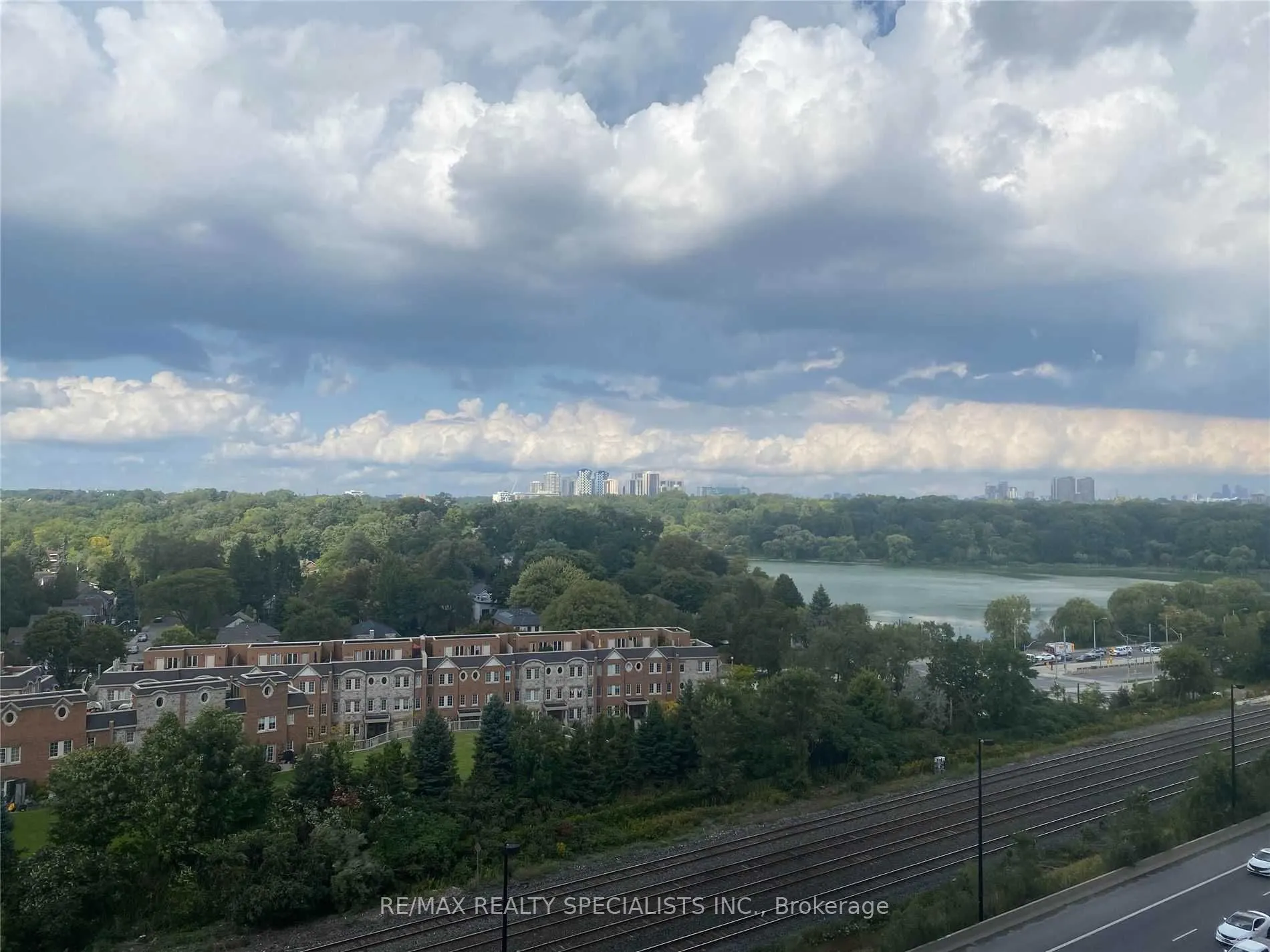 1926 LAKESHORE Boulevard, #1215