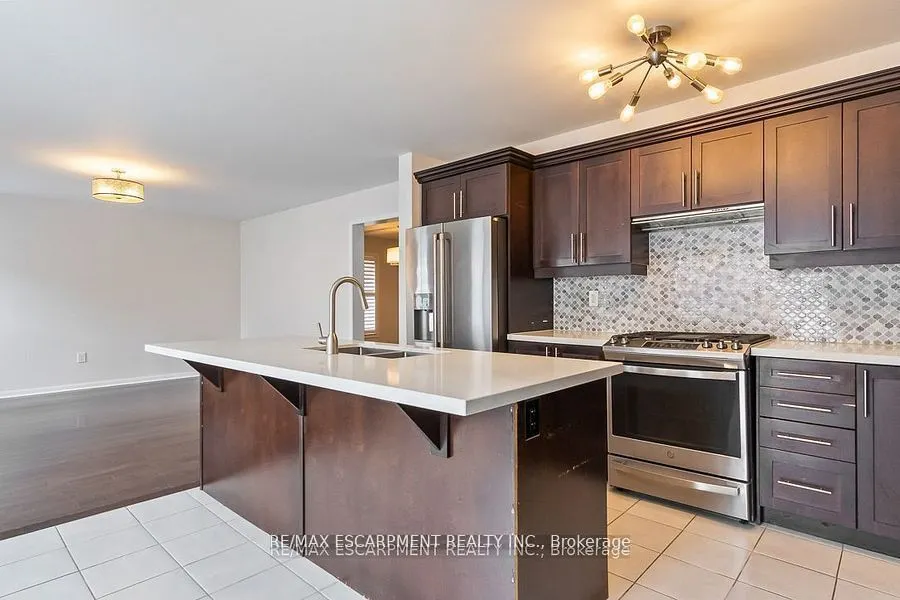 255 Monaghan Crescent E
