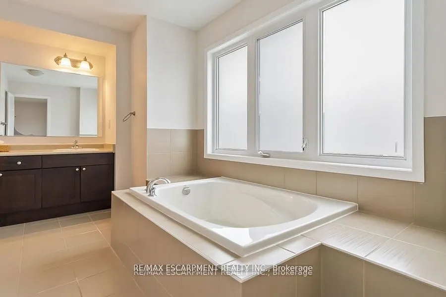 255 Monaghan Crescent E