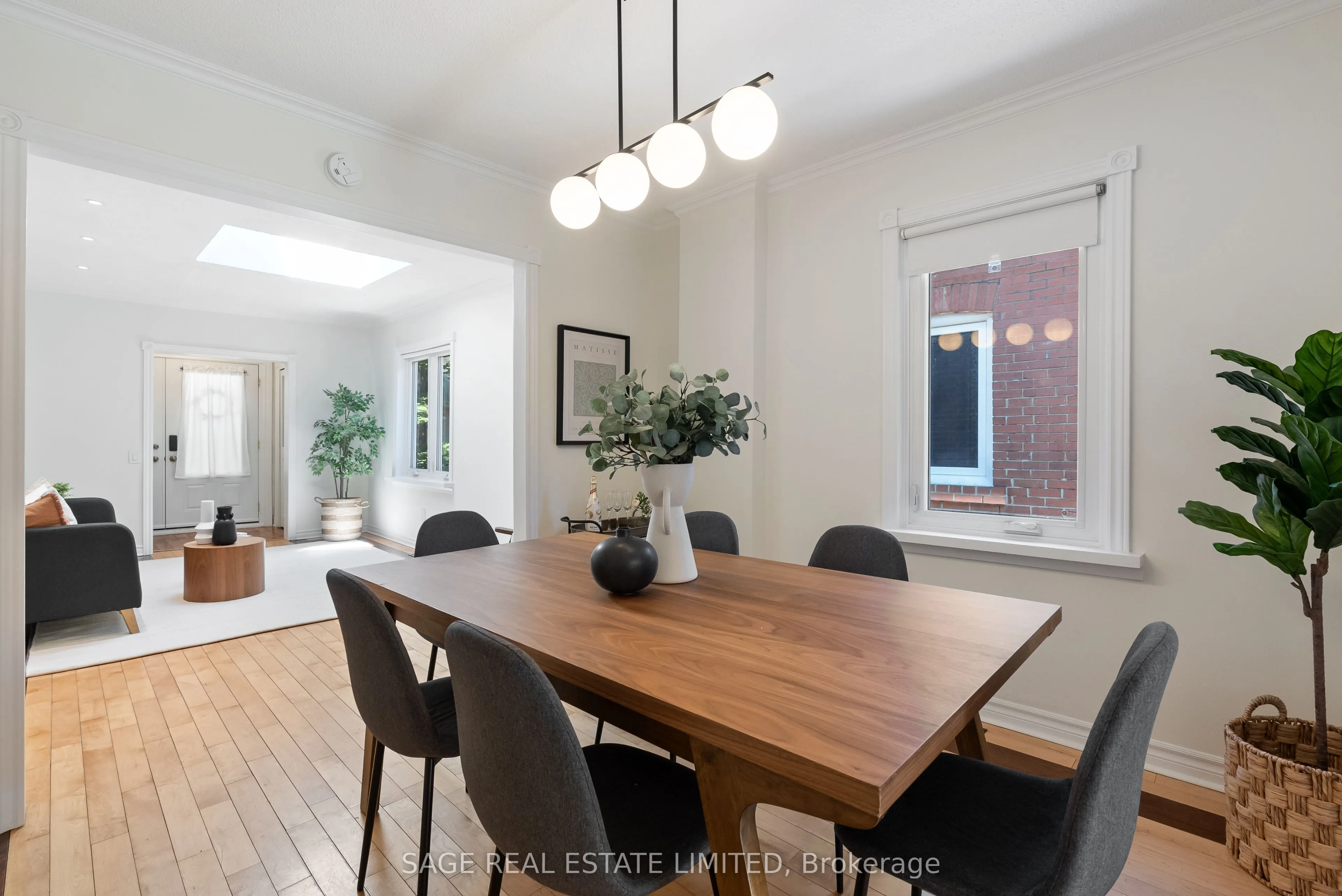 4047 Old Dundas Street