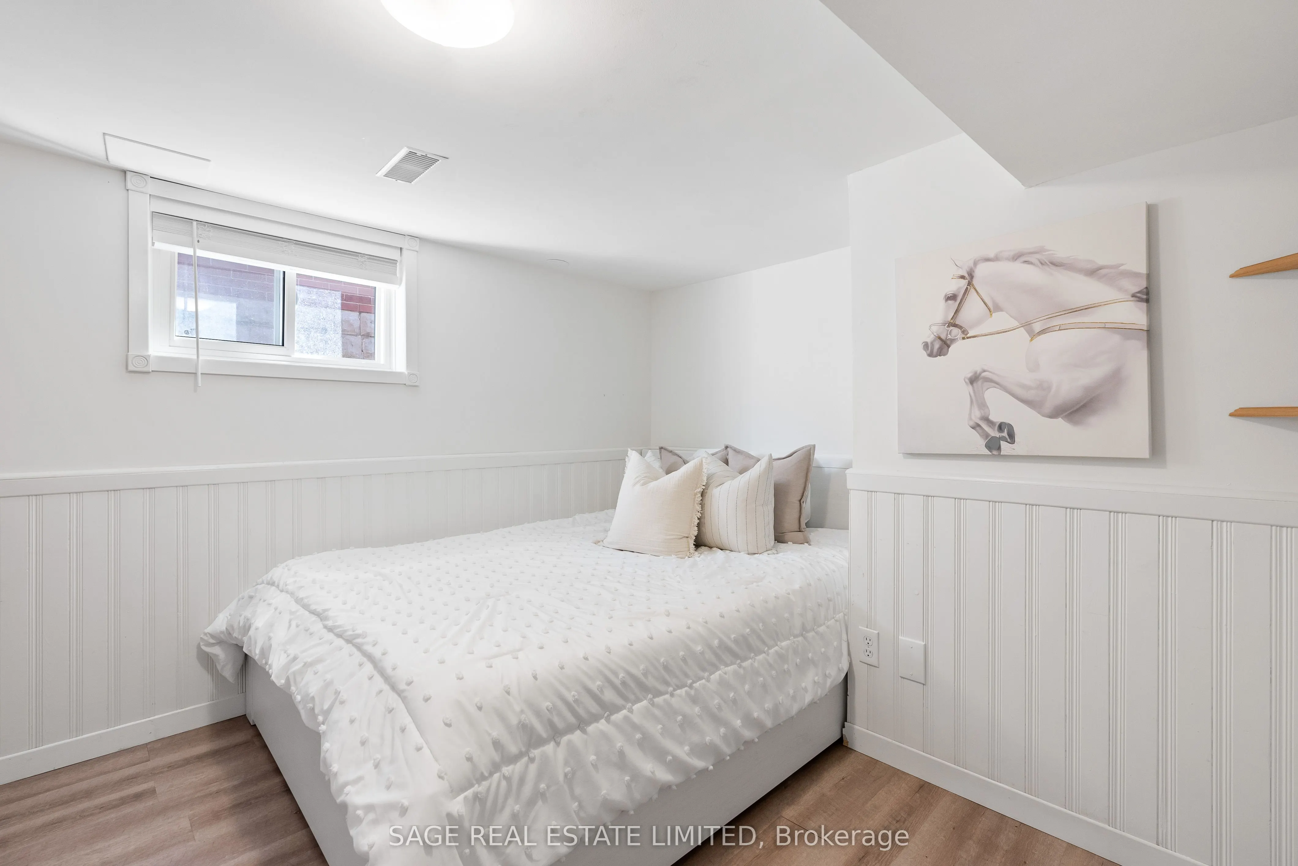 4047 Old Dundas Street