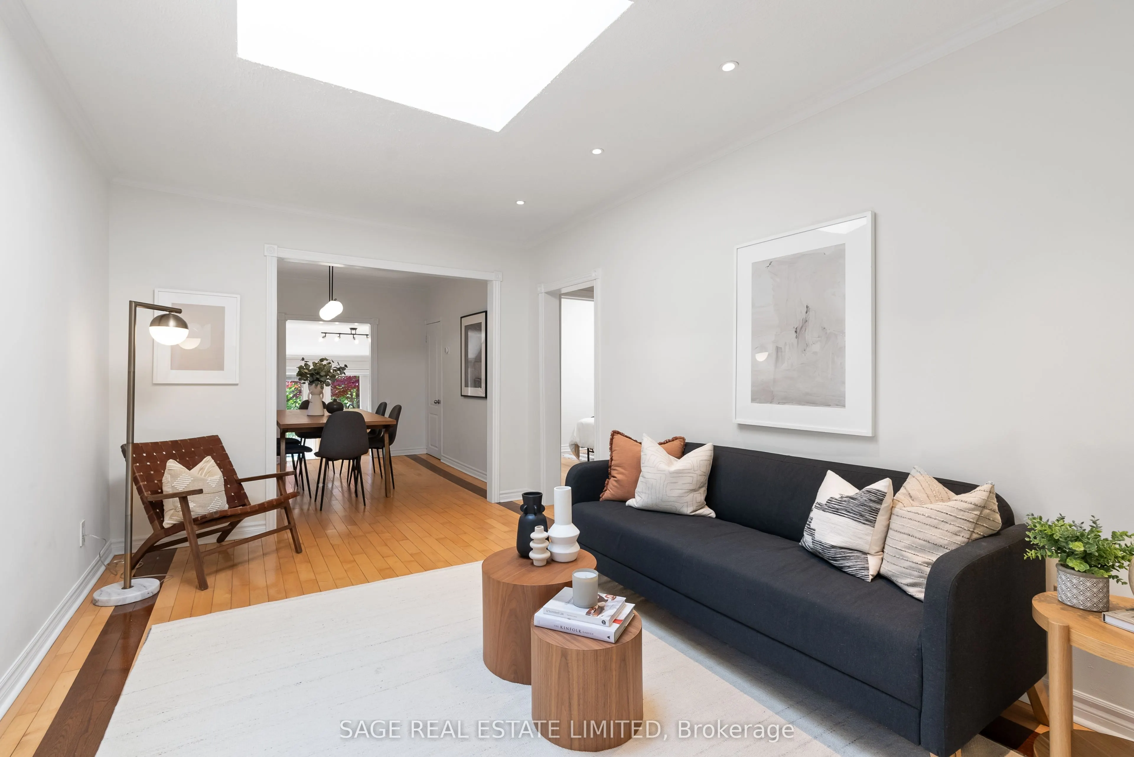 4047 Old Dundas Street