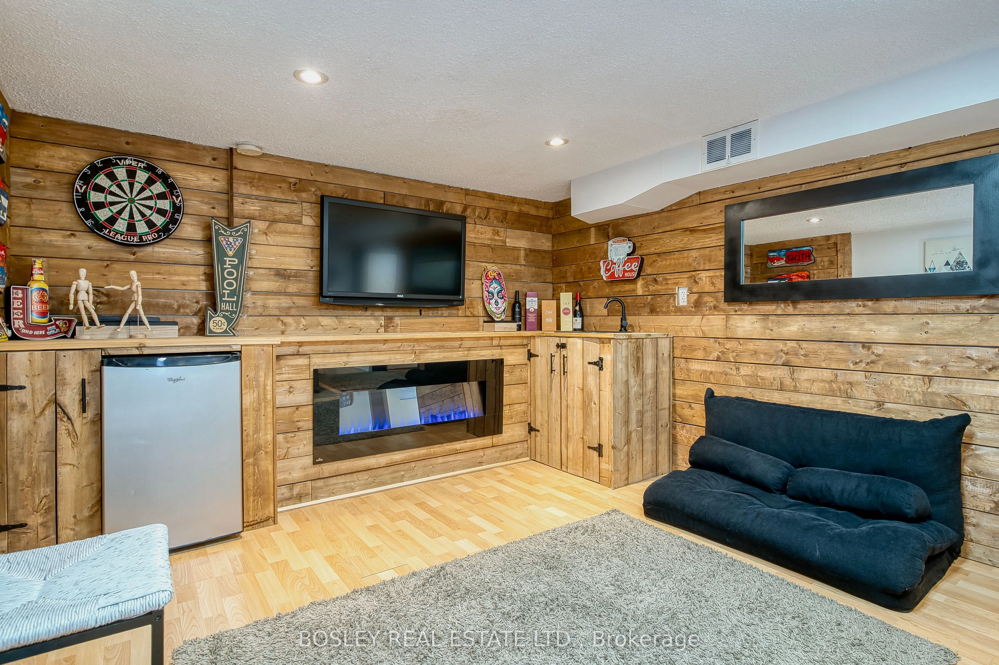 23 Farnsworth Drive