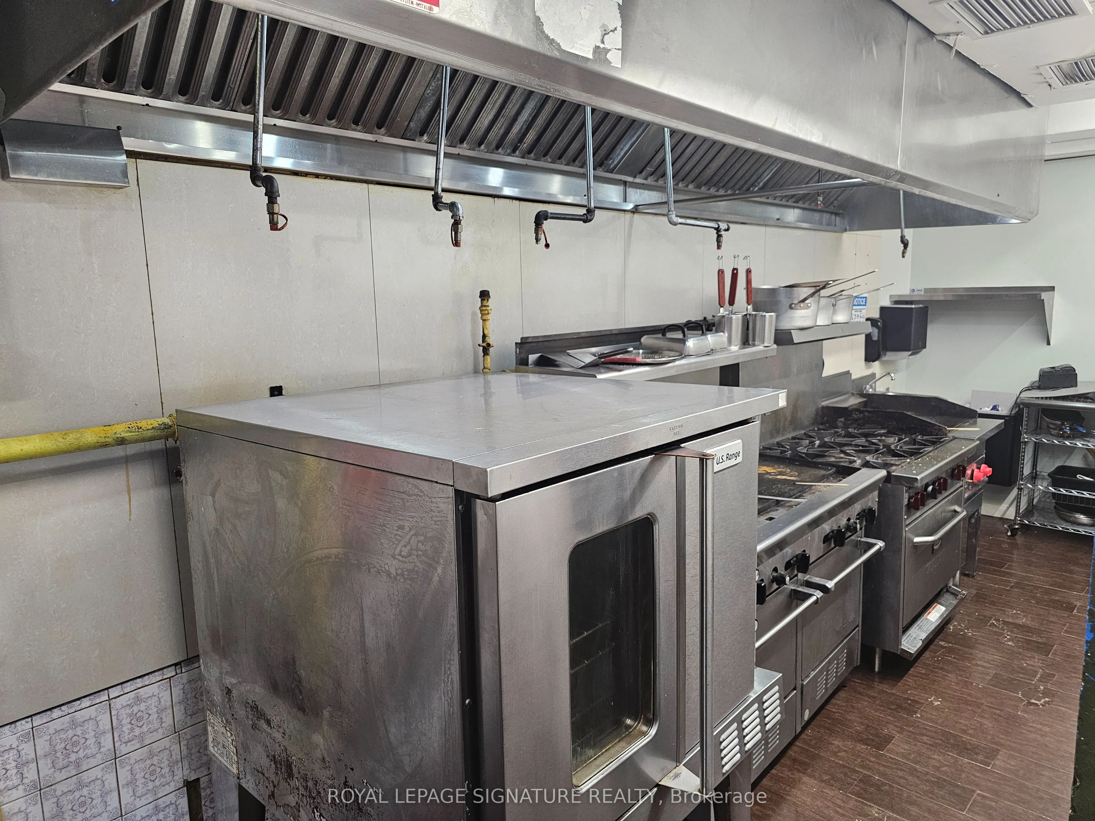 111 Lakeshore Road W