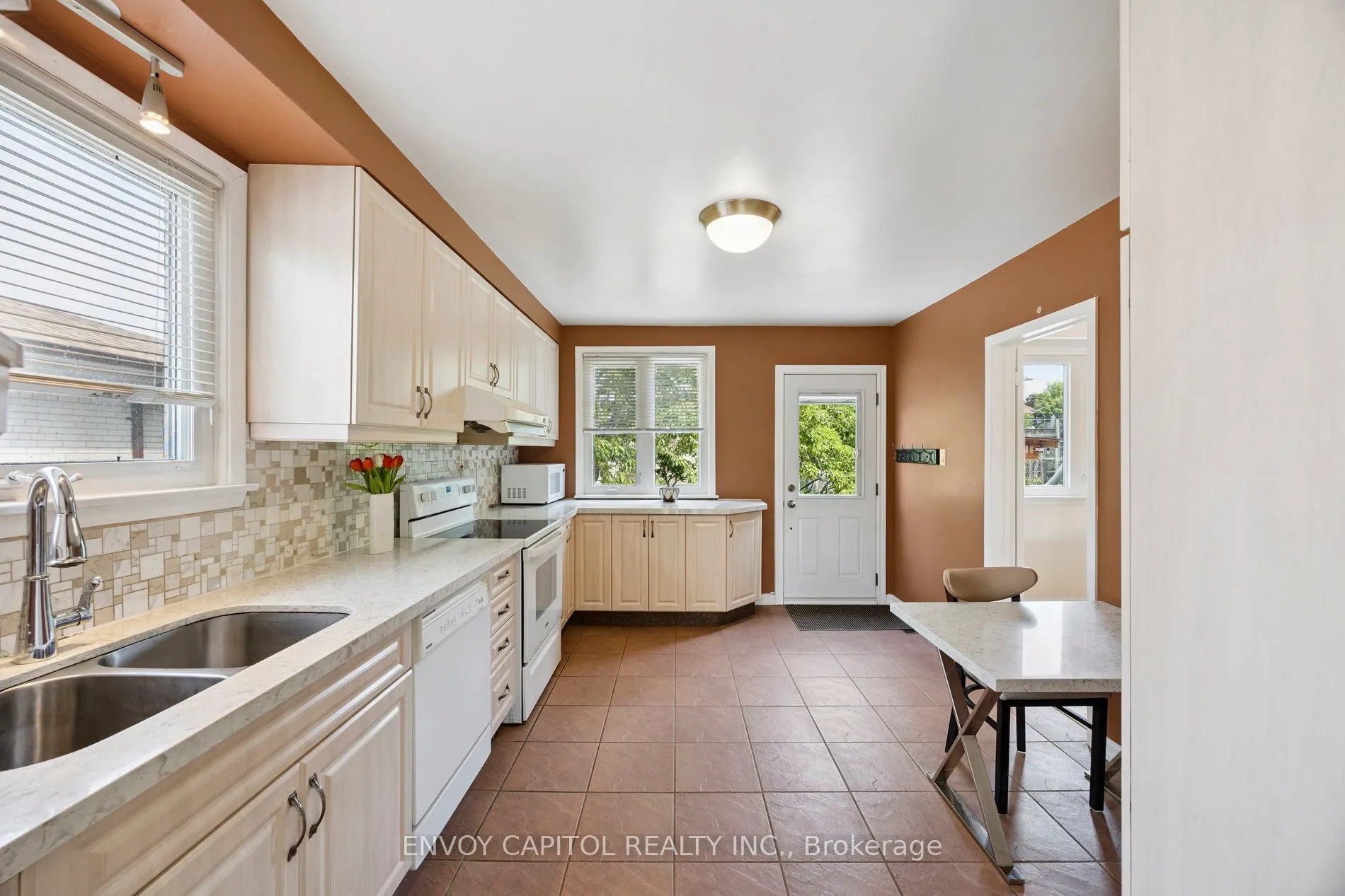 10 Wintergreen Road