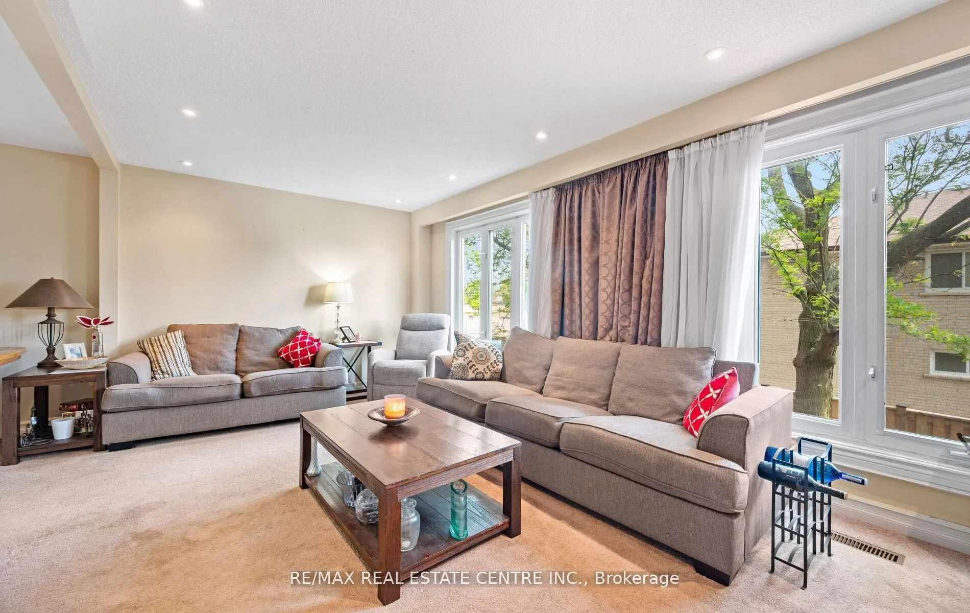 750 Burnhamthorpe Road E, #35