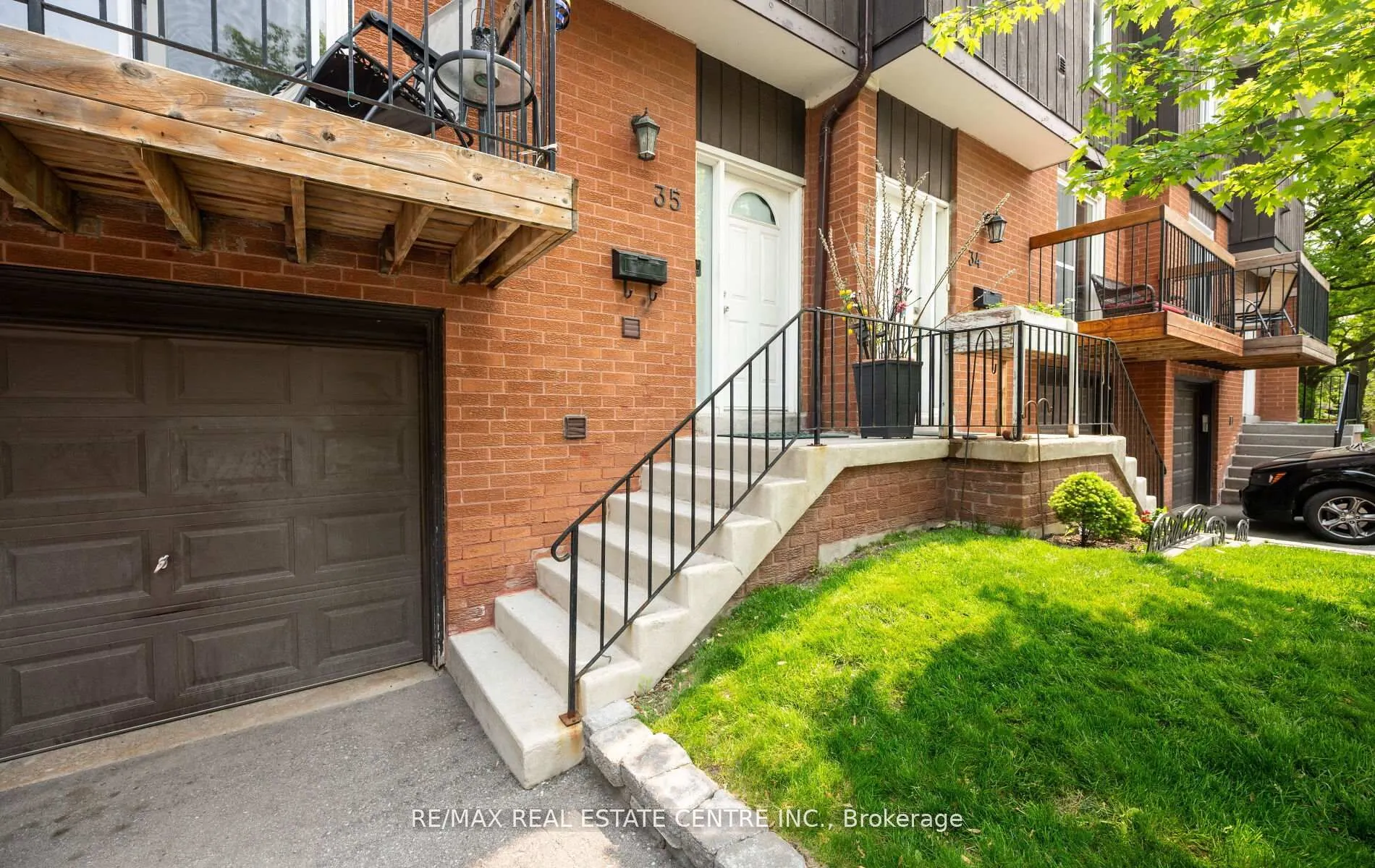 750 Burnhamthorpe Road E, #35