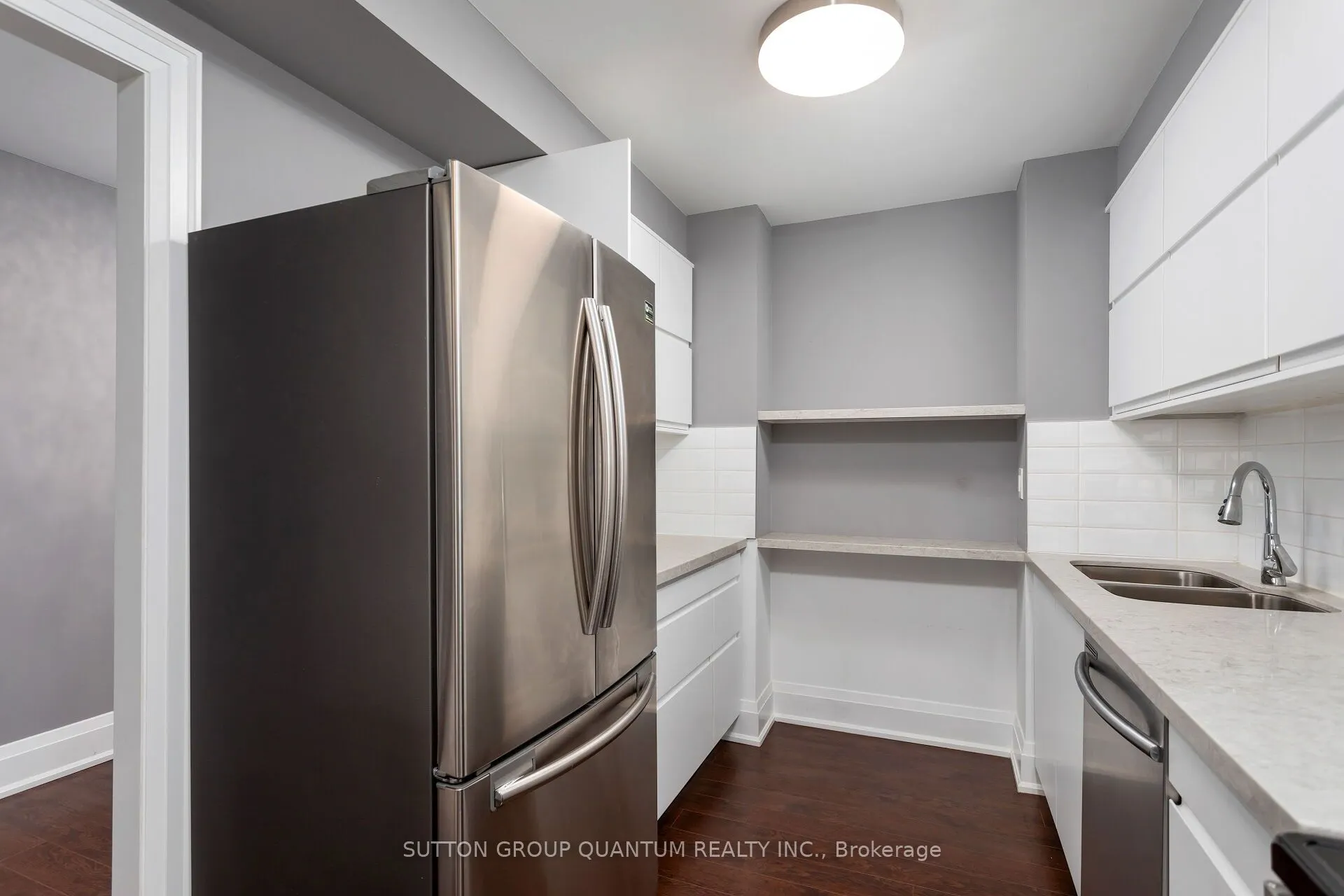 965 Inverhouse Drive, #211