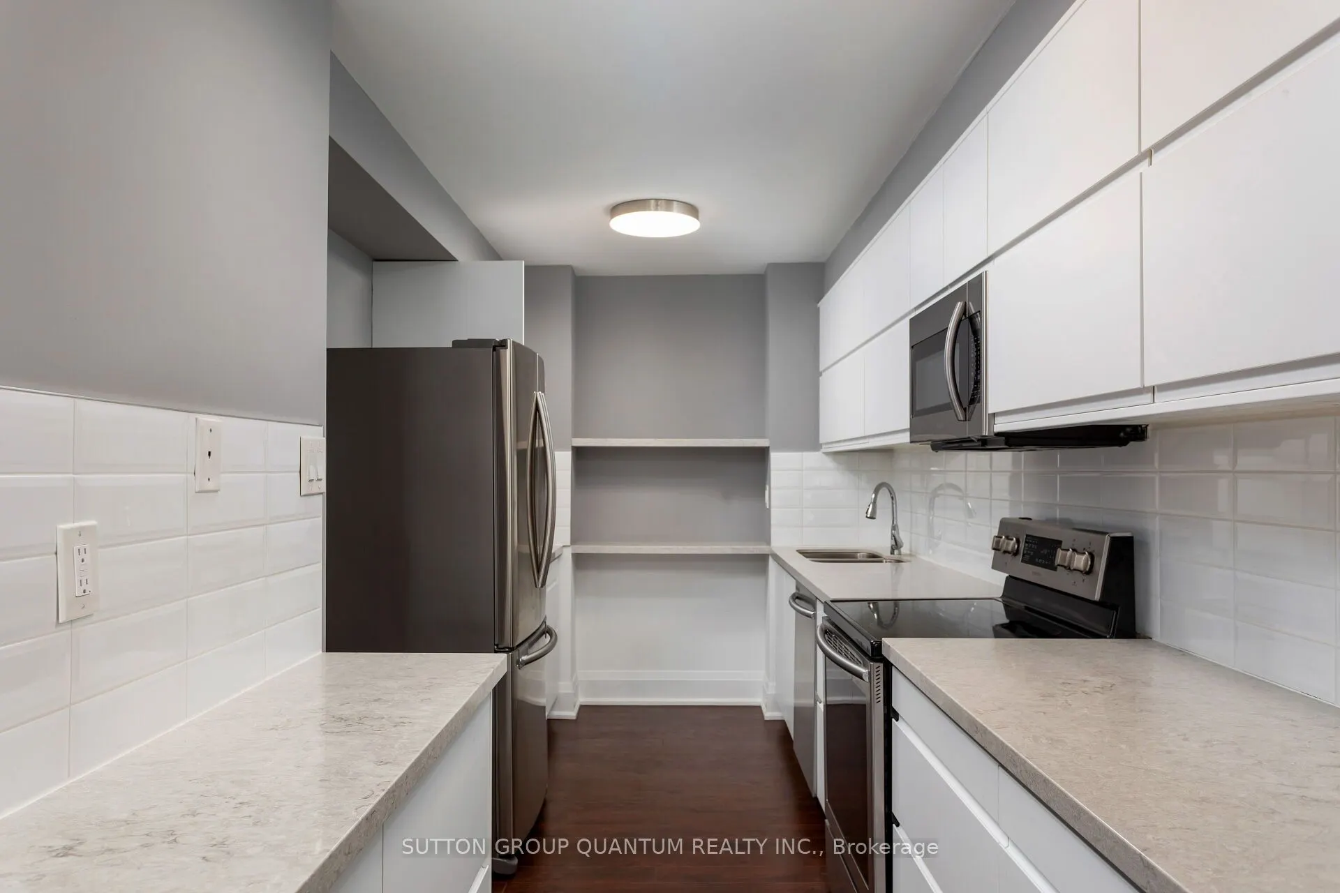 965 Inverhouse Drive, #211