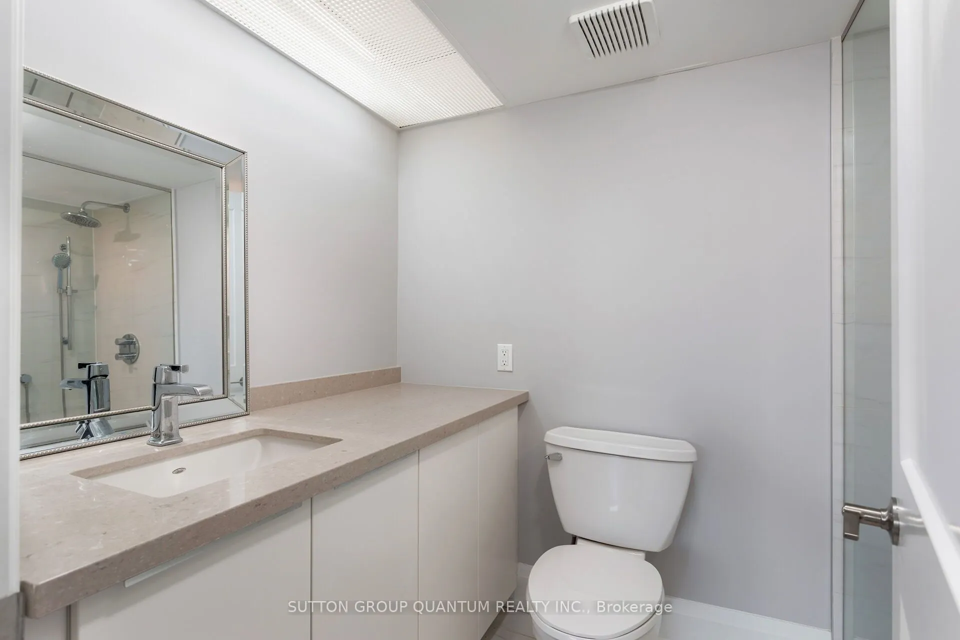 965 Inverhouse Drive, #211