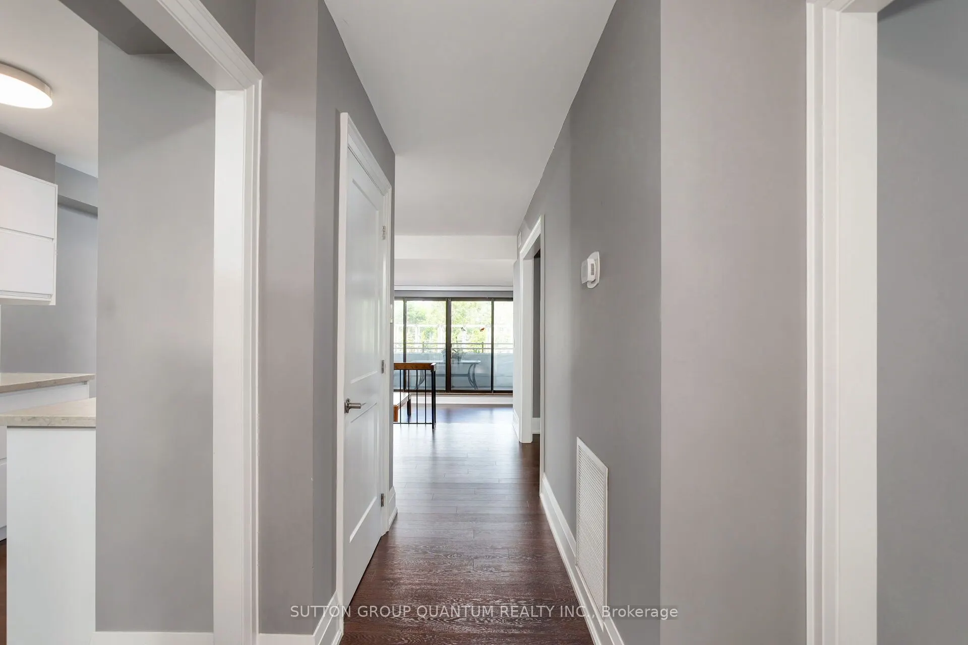 965 Inverhouse Drive, #211