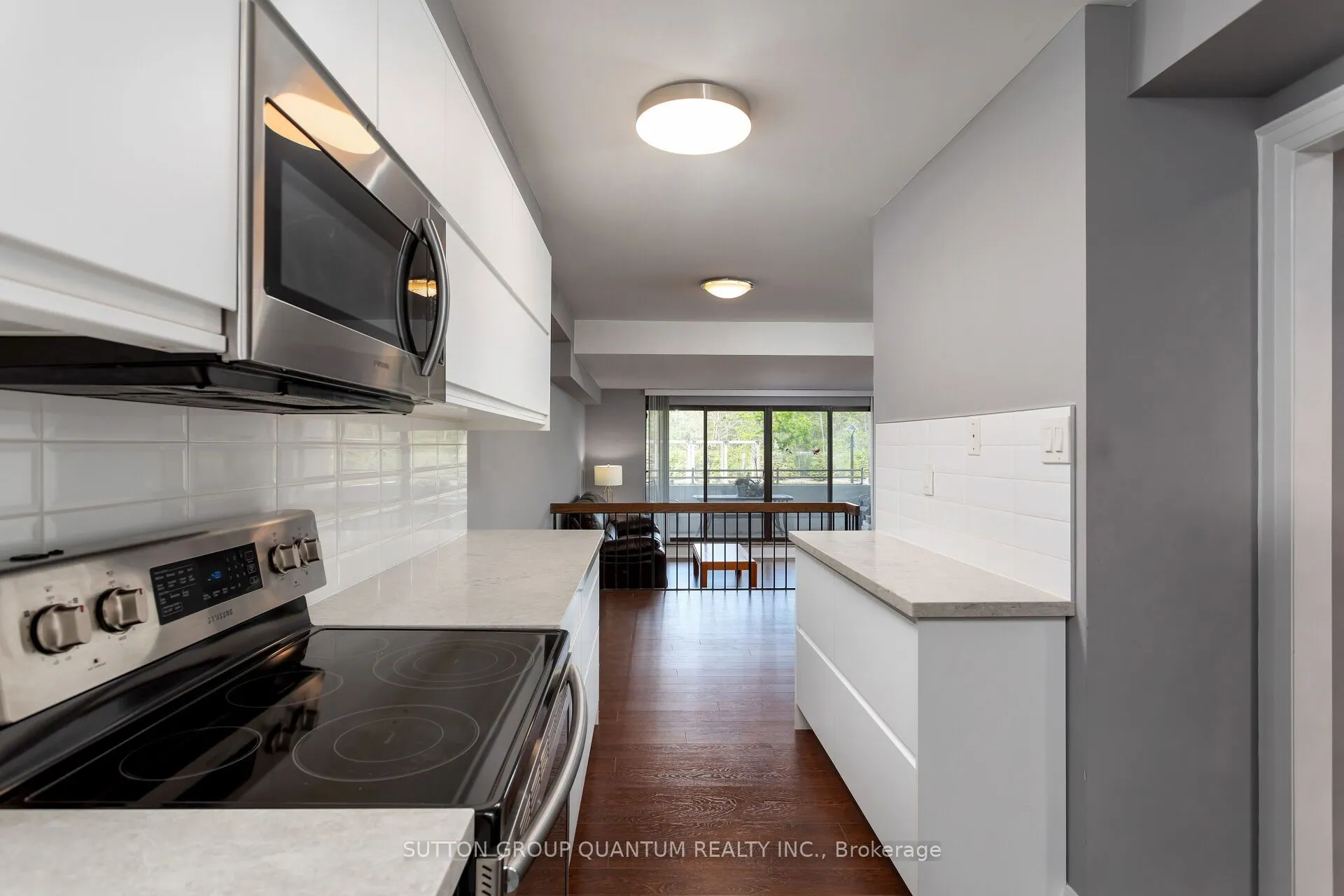 965 Inverhouse Drive, #211