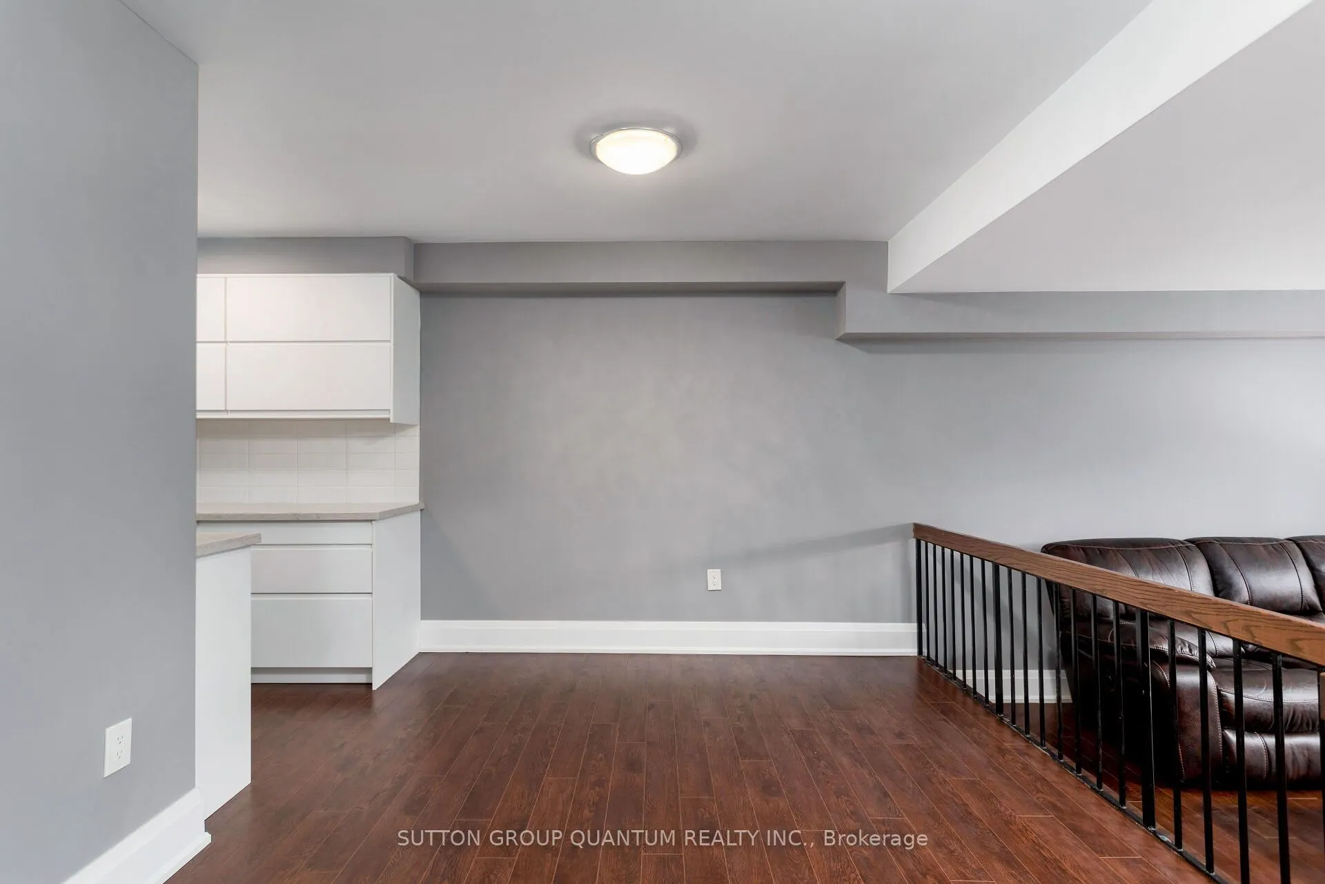 965 Inverhouse Drive, #211