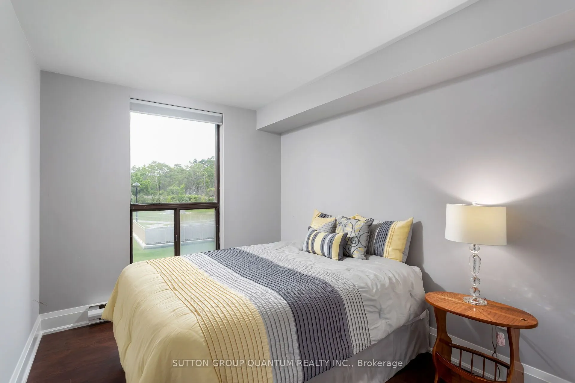 965 Inverhouse Drive, #211