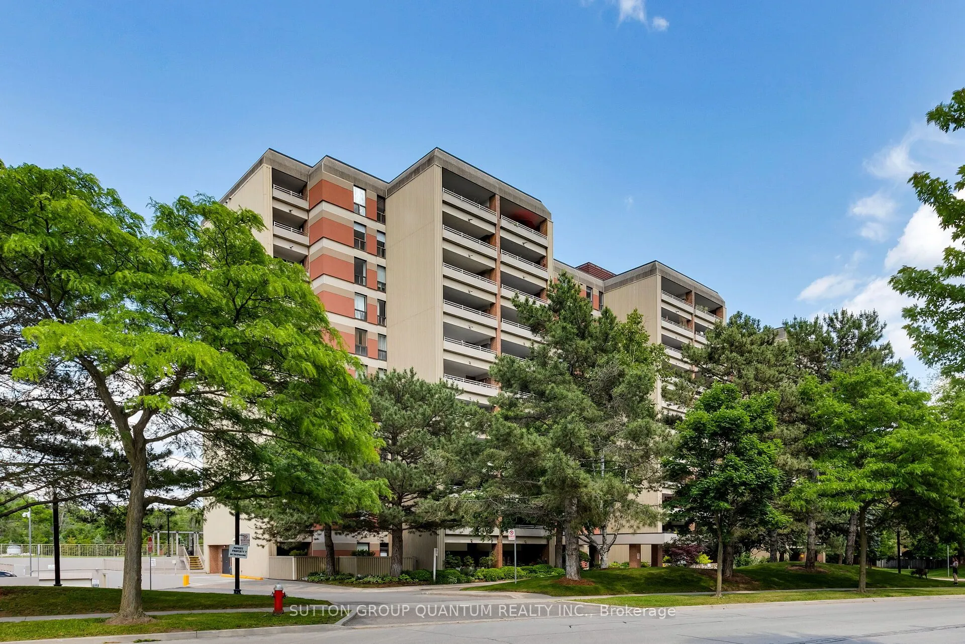 965 Inverhouse Drive, #211