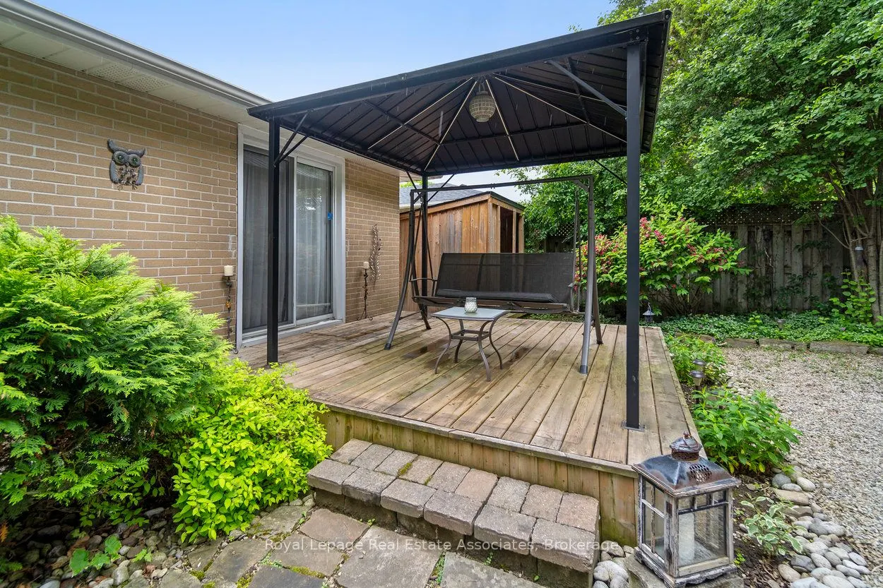 34 Irwin Crescent