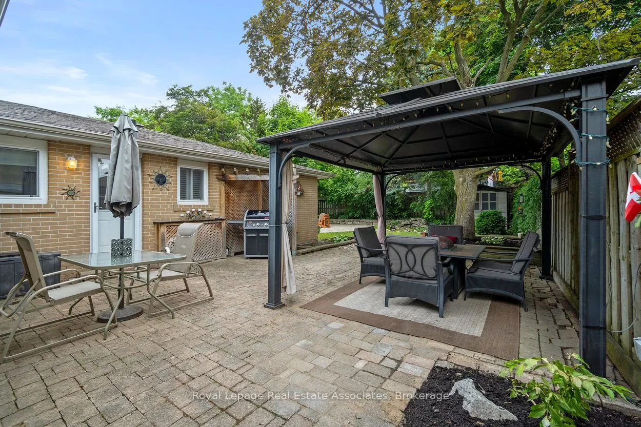 34 Irwin Crescent