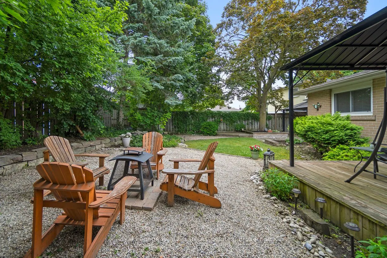 34 Irwin Crescent