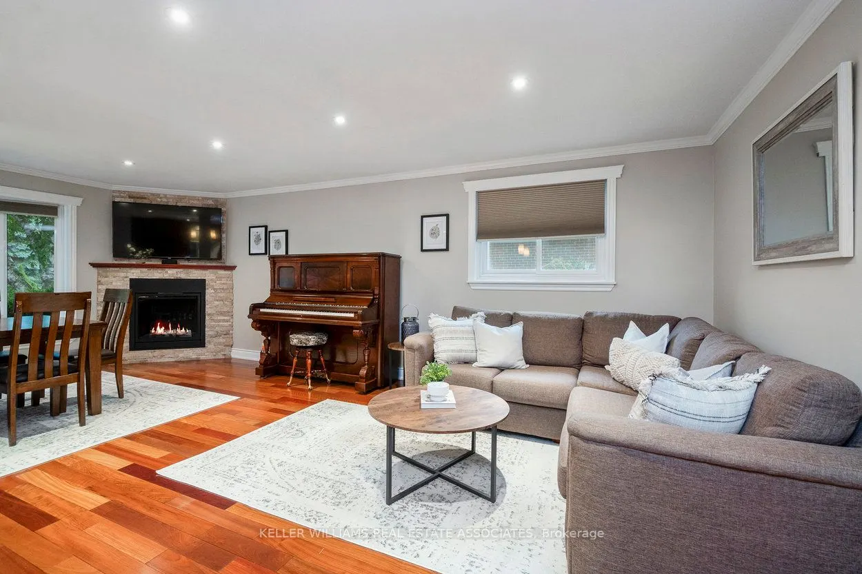 34 Irwin Crescent