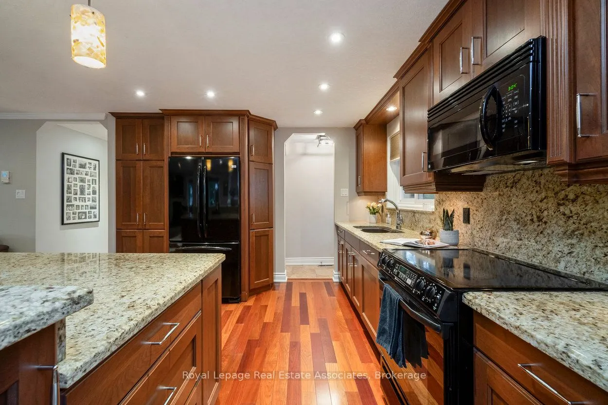 34 Irwin Crescent