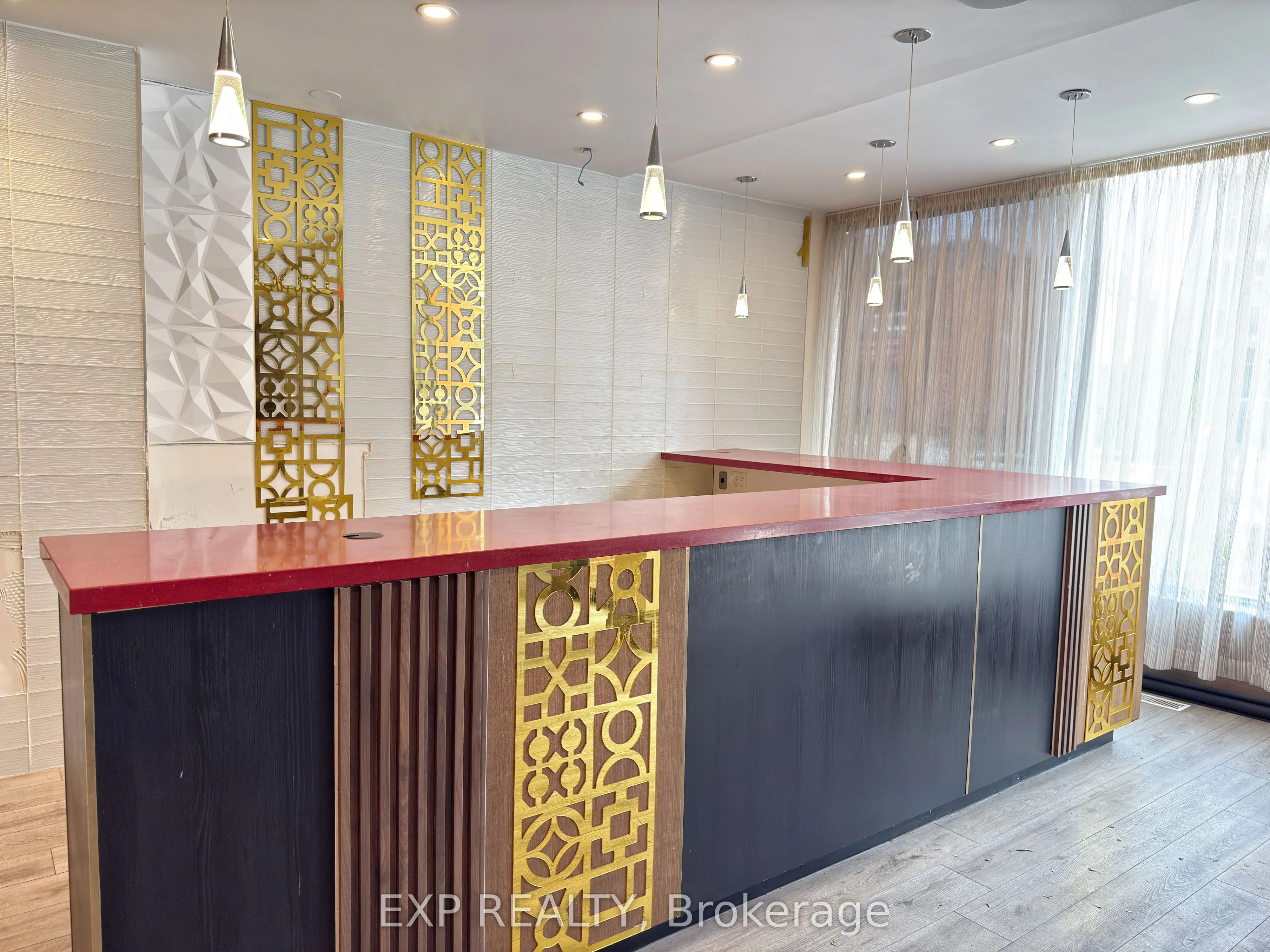 438 Kerr Street, #5