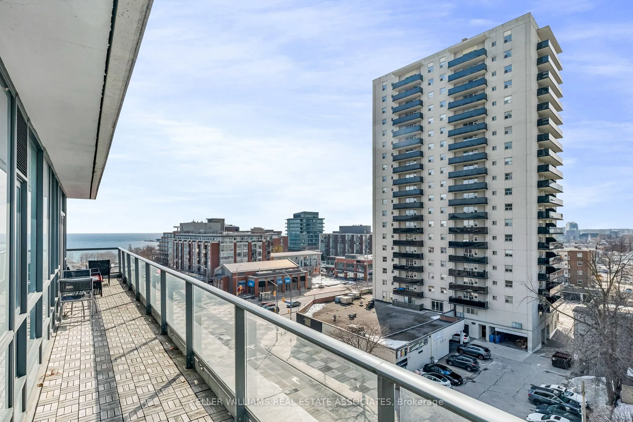 1 Hurontario Street, #609